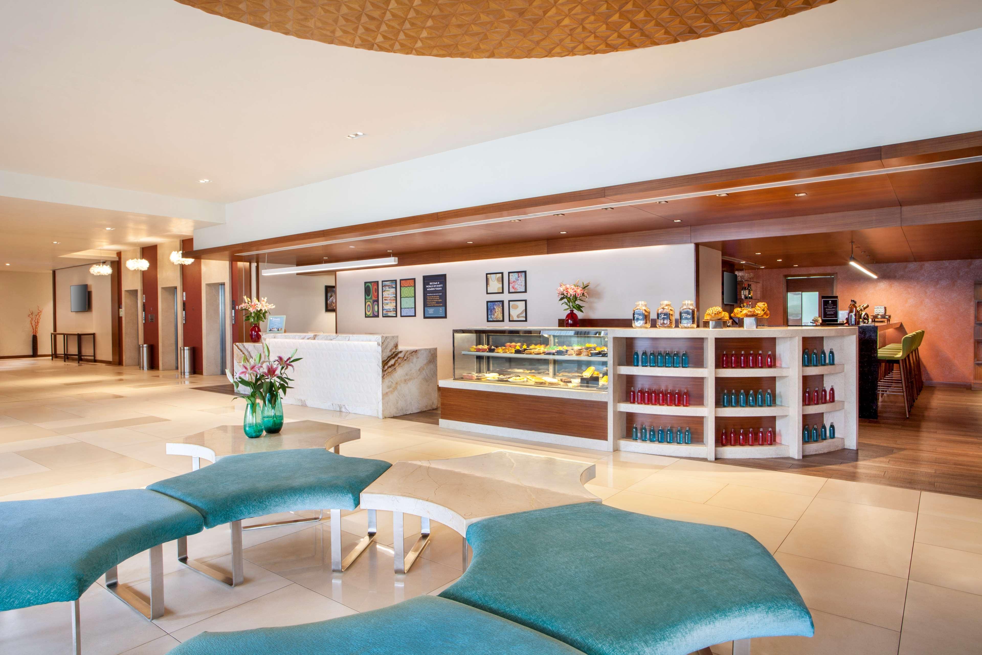 ホテル ハイアット プレイス ハイデラバード バンジャラ ヒルズ エクステリア 写真 The lobby of the hotel